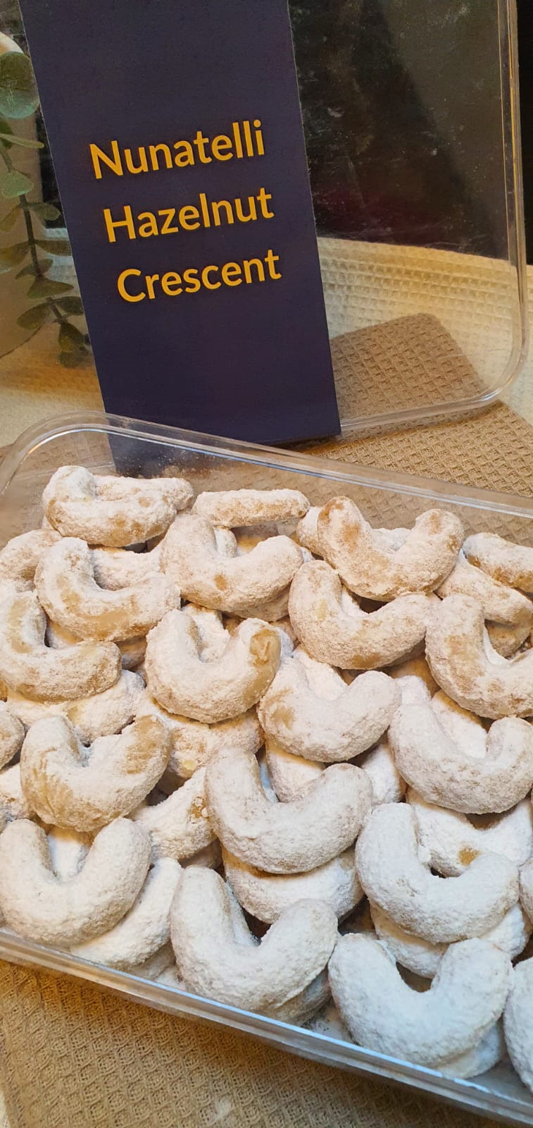 Nunatelli Hazelnut Crescent Cookies (Box)